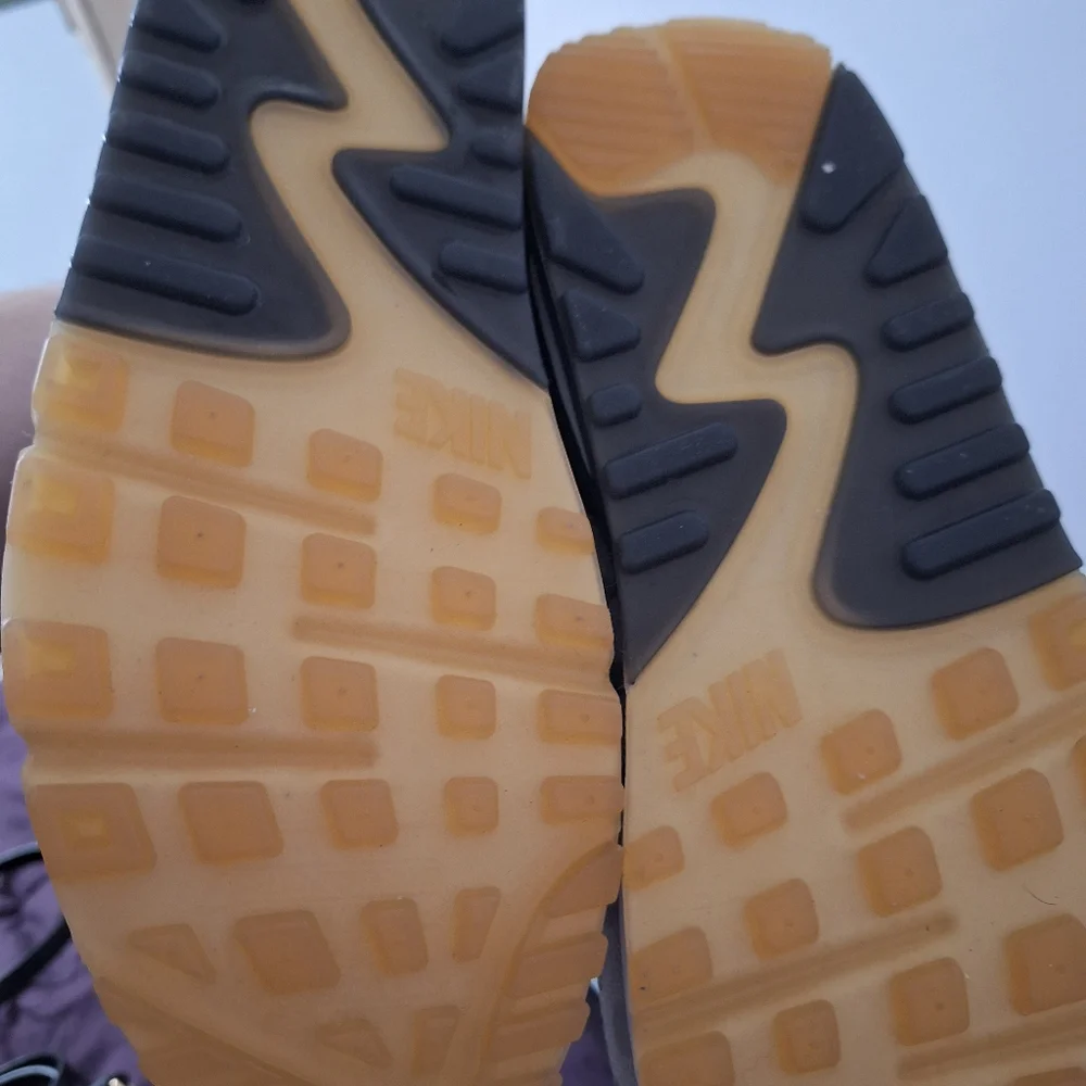 Nike Gray and White Polka Dot Sneakers - Picture 2 of 4